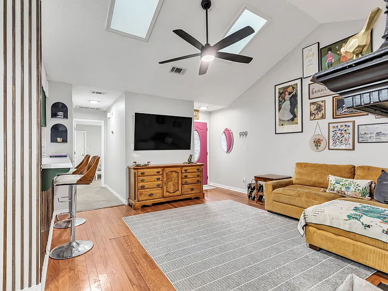 4 Falcon Ridge Ln — Photo 46