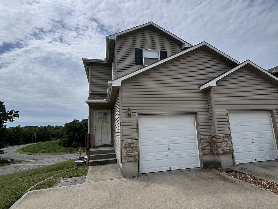 425-L Hawthorne Blvd #4