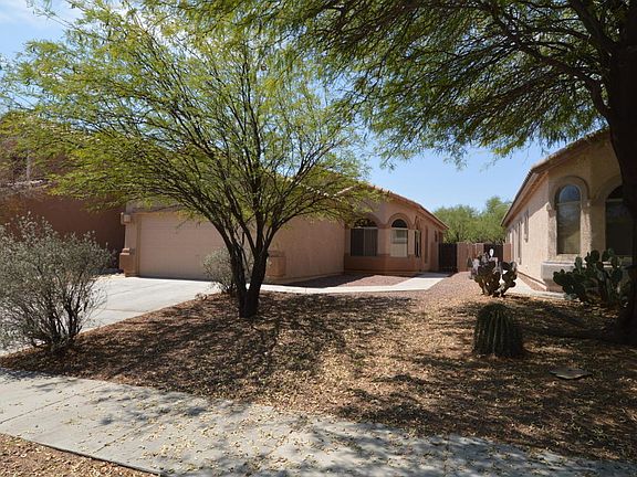 3rd image of 458 E Camino Limon Verde
