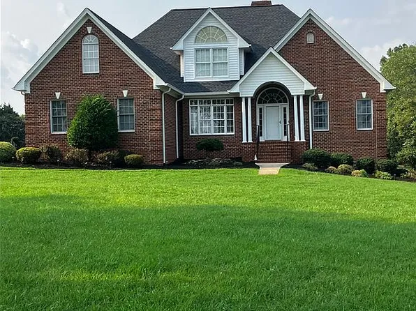 860 Golf Club Rd, Danville, VA 24540