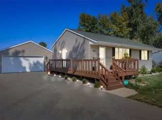 840 30th St, Marion, IA 52302