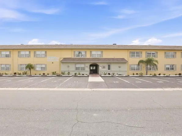 600 71st Ave APT 19, Saint Pete Beach, FL 33706