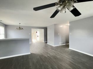 4 Spar Dr #B, Sicklerville, NJ 08081