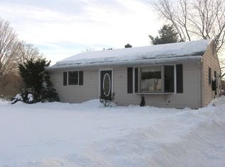 115 Fawn Dr, Cheshire, CT 06410