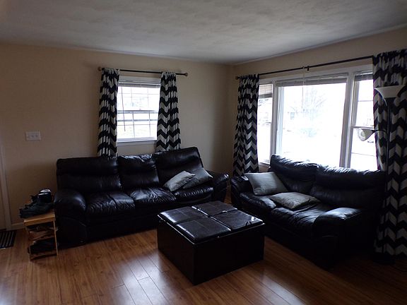 4th image of 4720 Arnold Dr NE