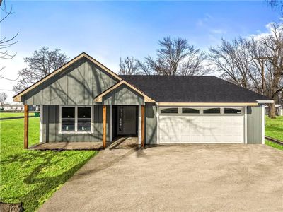 705 Pearl St, East Lynne, MO, 64743