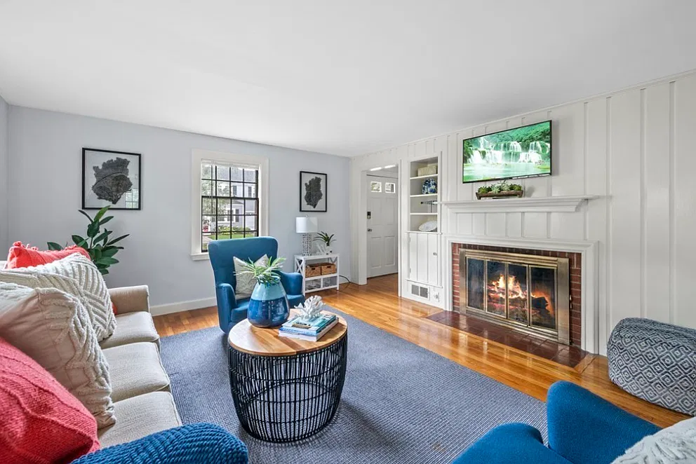 3 bed, 1799 sqft, $4,000 — Photo 3