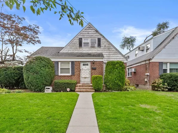 30 Meyer Avenue, Valley Stream, NY 11580
