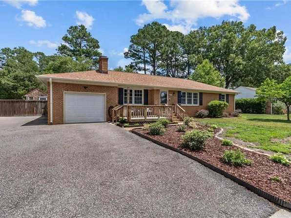 452 Warhawks Rd, Chesapeake, VA 23322