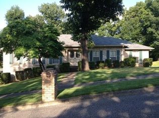 1775 6th Way NW, Center Point, AL 35215