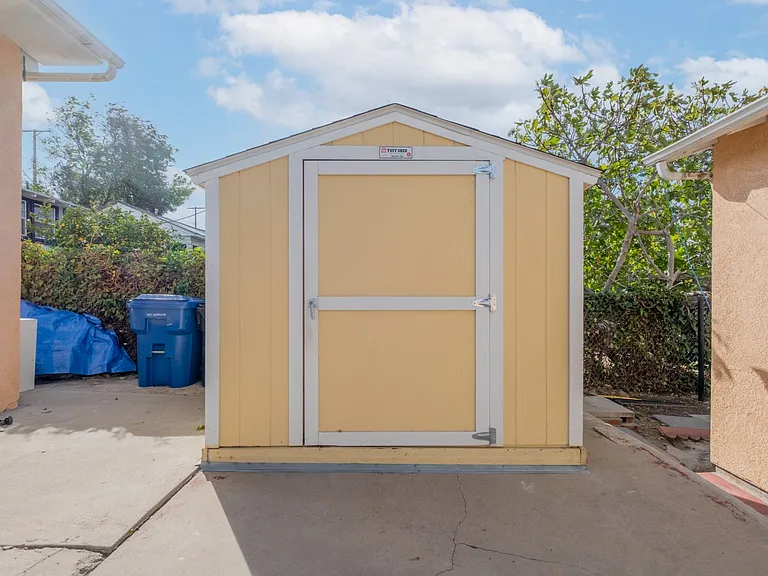 10409 McClemont Ave — Photo 13