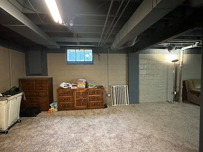 932 Robinson St — Photo 26