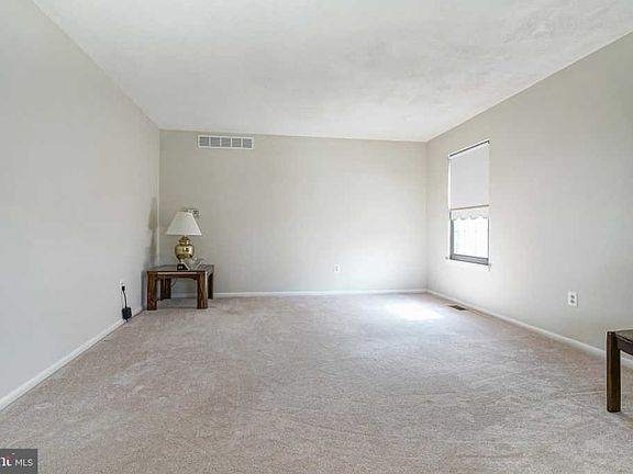 4th image of 140 Mimosa Dr