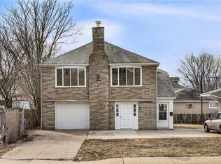 312 Mendon Rd, Cumberland, RI 02864