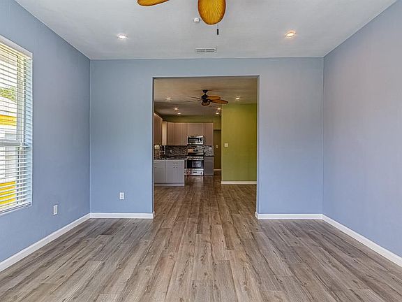 5th image of 4016 Avenue S 1/2