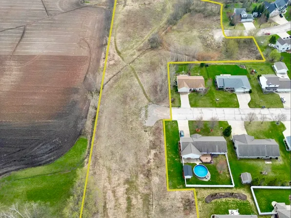 Crab Apple Ln, Green Bay, WI 54311