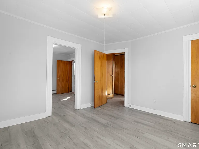 48 Anderson St — Photo 13