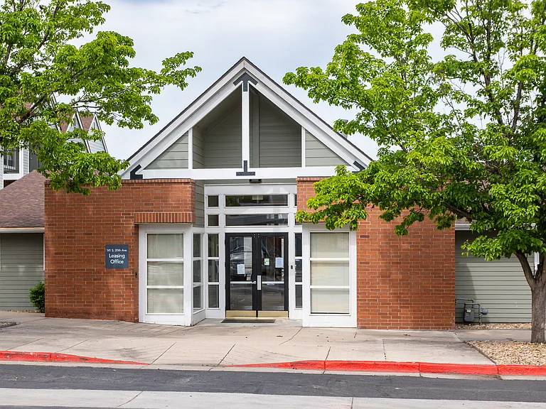 Leasing Office & Community Room
