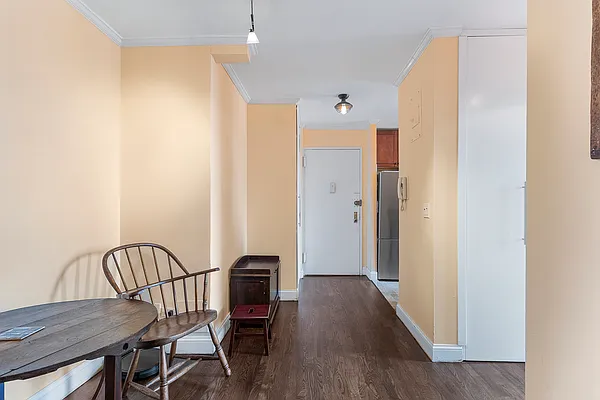 Sold by Redfin Real Estate | media 20