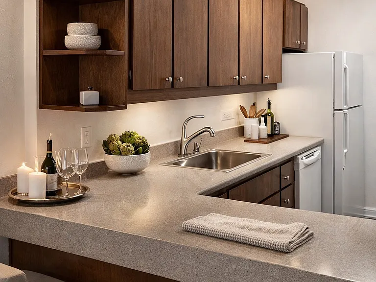 Solano Apartments — Photo 21