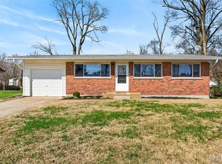 655 Loyola Dr, Florissant, MO 63031