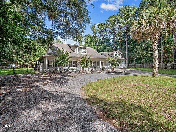 2nd image of 14 Grande Oaks Drive