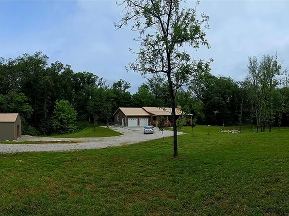 831 Old Colony Rd, Defiance, MO 63341