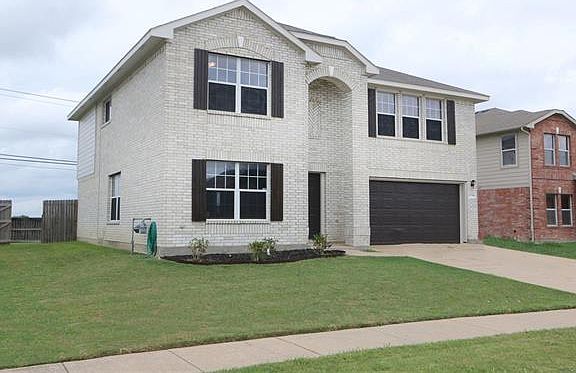 3rd image of 6704 Lake Jackson Dr