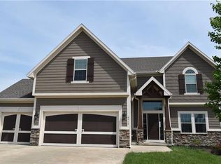 9719 N Elm Ave, Kansas City, MO 64157