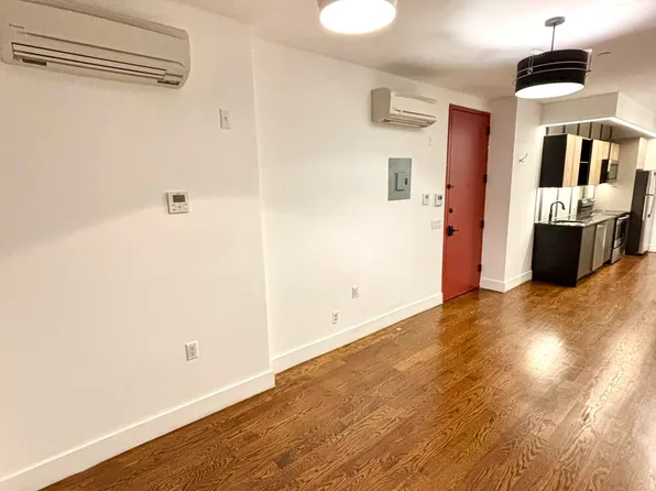 51 Cedar Street image 3 of 15