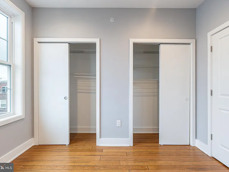 2821 Livingston St #2 — Photo 15