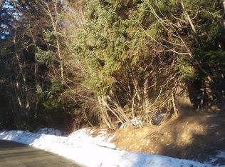 5 Menaker Rd, Haines, AK 99827