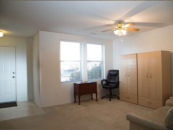 3rd image of 5609 Swan Lake Dr
