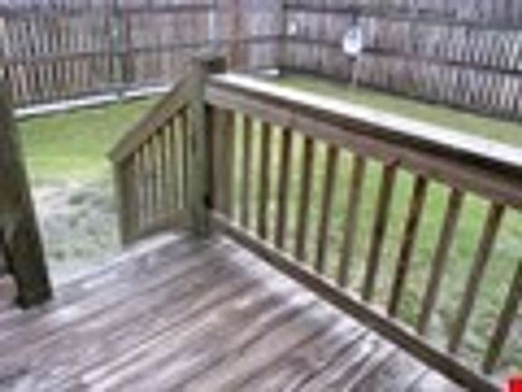 5th image of 611 Cedar St
