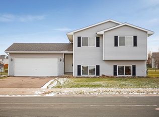600 1st St N, Montrose, MN 55363