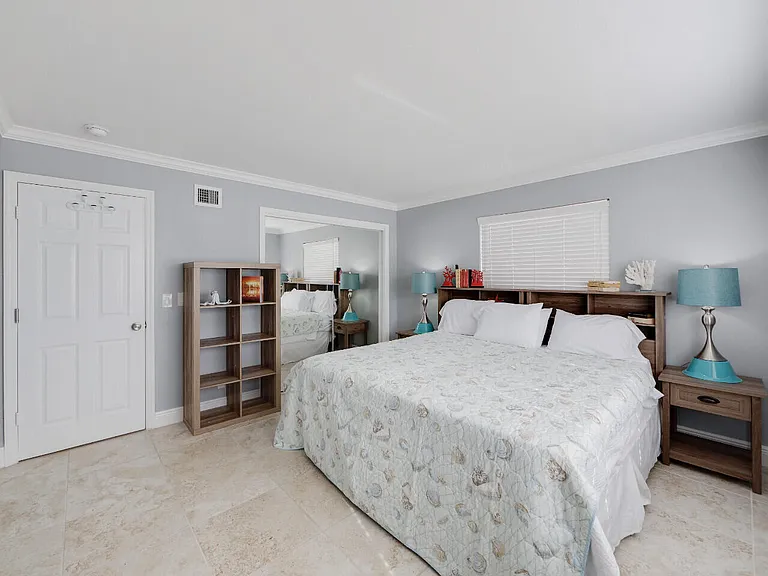 1236 Beach Rd #4 — Photo 16