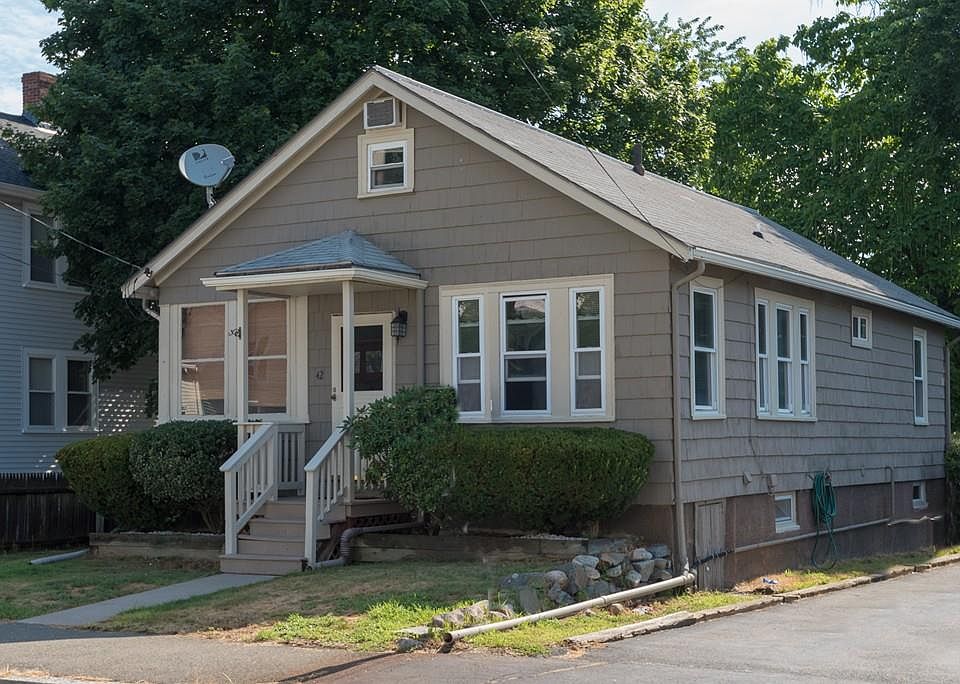 1st image of 42 Grossman St