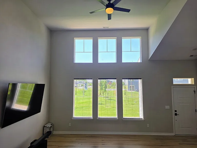 1008 Maple St — Photo 9