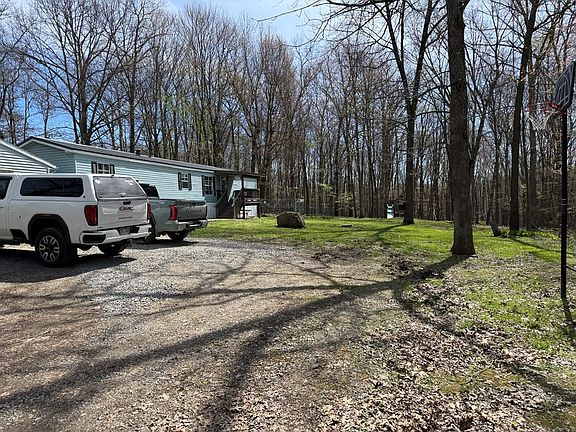 3rd image of 1820 Dennison Run Rd