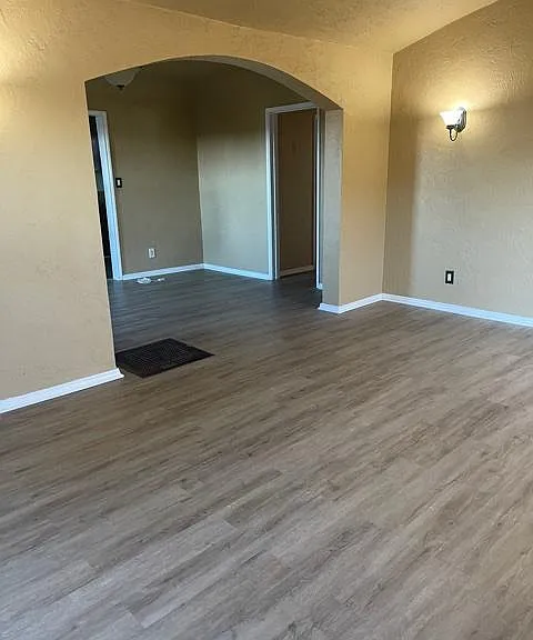 9200 S Hobart Blvd — Photo 5