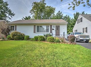 21 Maple Ct, Decatur, IL 62526