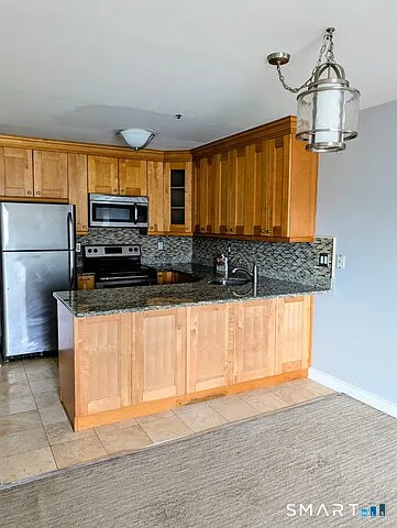 104 North St #604 — Photo 2