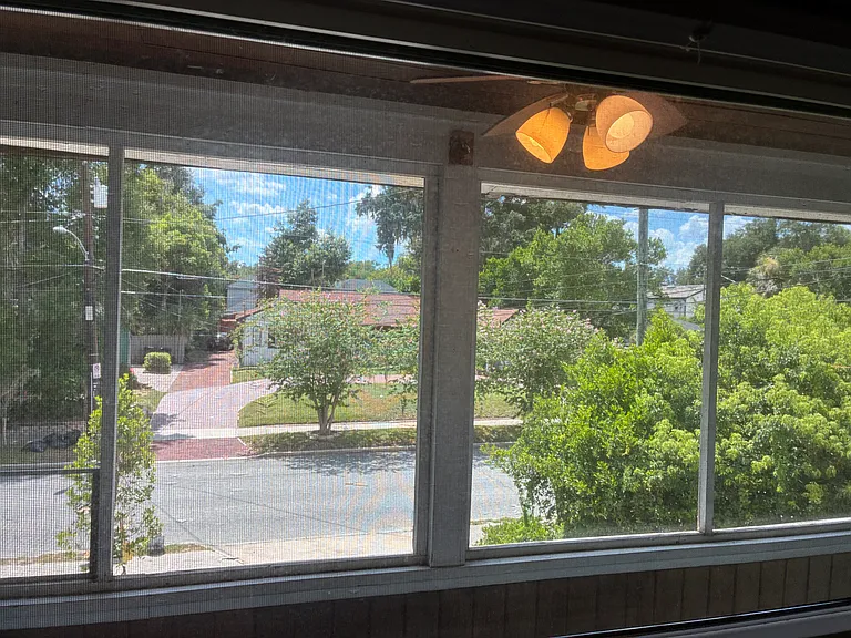 2215 Formosa Ave #B — Photo 7