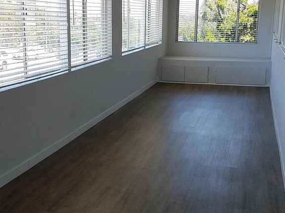 2nd image of 1446 Manhattan Beach Blvd #1000
