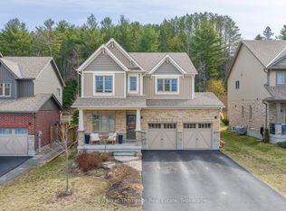 64 Selkirk Dr, Huntsville, ON P1H 0C6