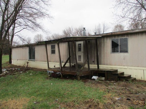 1115 Heights Dr, Colon, MI 49040