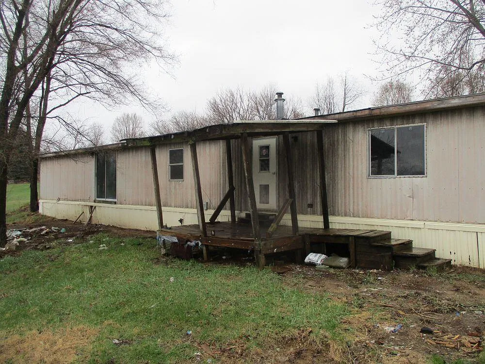 1115 Heights Dr photo 1