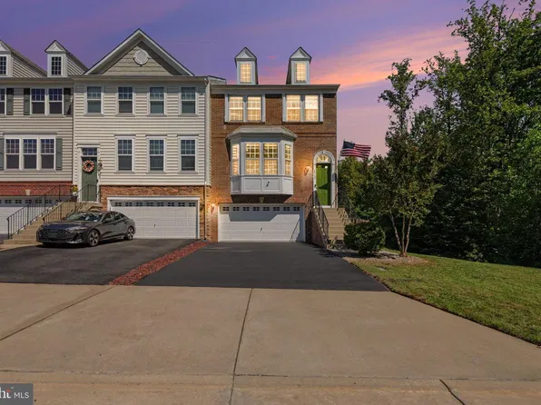 1740 Hartfield Ct, Woodbridge, VA 22191