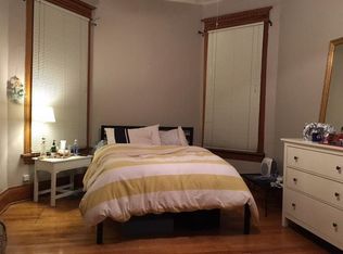 832 W Newport Ave APT 3, Chicago, IL 60657