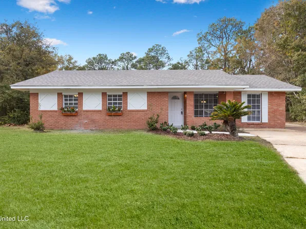 6528 Columbus Cir, Ocean Springs, MS 39564